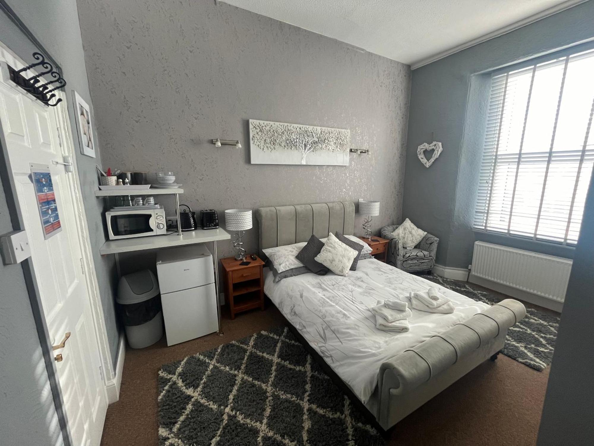 The Buccaneer Inn Torquay Room photo